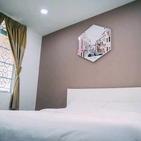 Hotel Goodnite Hogwarts George Town Esterno foto