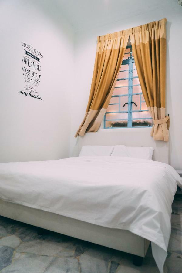Hotel Goodnite Hogwarts George Town Esterno foto
